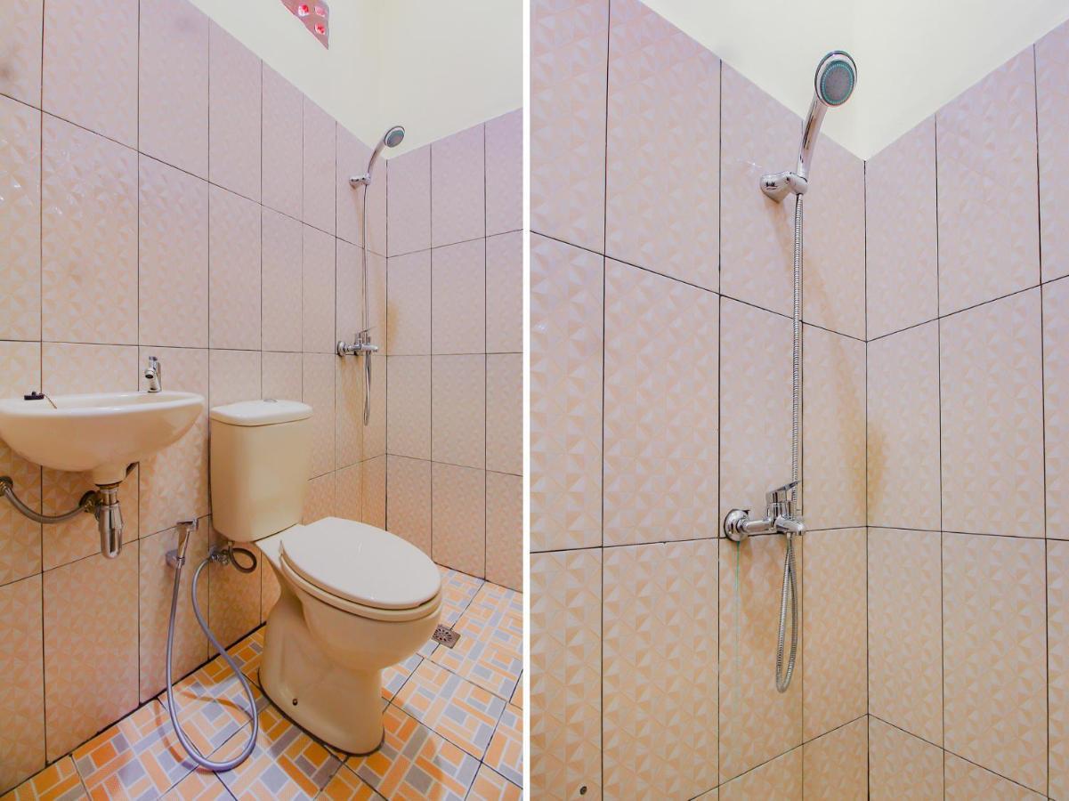 OYO 90063 Silver Homestay Syariah Perabumulih Luaran gambar